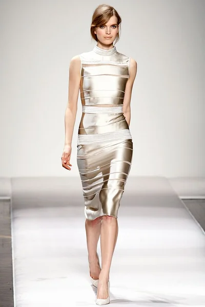 Look 26
